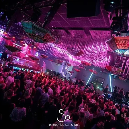 Holiday home Maison De Charme A Max 10 Personnes