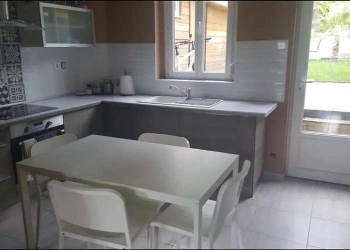 Maison De Charme A Max 10 Personnes Holiday home